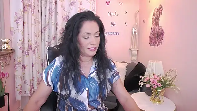 Snapshot of MyLovOne chatting on 07/04/26, 11:16 MyLovOne online show from 07/04/26, 11:16