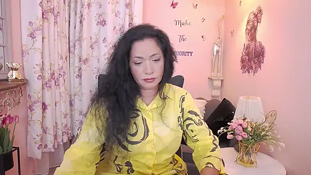 Snapshot of MyLovOne chatting on 07/12/26, 10:06 MyLovOne online show from 07/12/26, 10:06