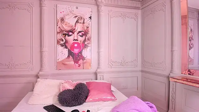 Snapshot of luna_hot_ass chatting on 03/13/26, 09:10 luna hot ass online show from 03/13/26, 09:10