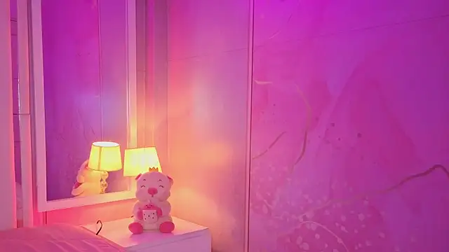 Snapshot of luna_hot_ass chatting on 04/11/26, 08:46 luna hot ass online show from 04/11/26, 08:46