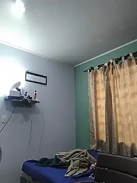 Snapshot of saenz_eymi chatting on 06/11/26, 05:00 saenz eymi online show from 06/11/26, 05:00