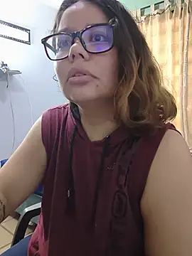 Snapshot of saenz_eymi chatting on 06/29/26, 03:45 saenz eymi online show from 06/29/26, 03:45