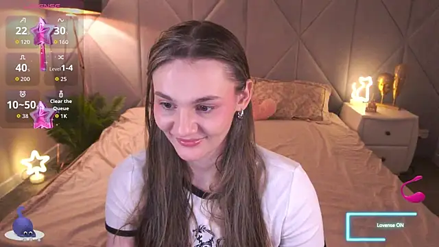 DiamondGoldie online show from 11/18/25, 08:46