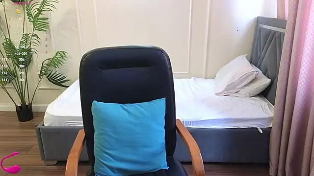 Snapshot of Kuro_Ren chatting on 03/23/26, 03:43 Kuro Ren online show from 03/23/26, 03:43