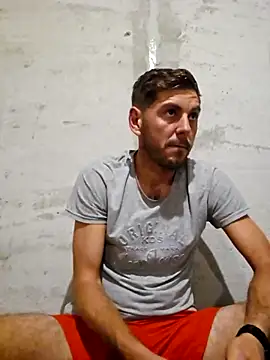 Snapshot of Alex-andru88 chatting on 10/18/25, 04:19 Alex-andru88 online show from 10/18/25, 04:19