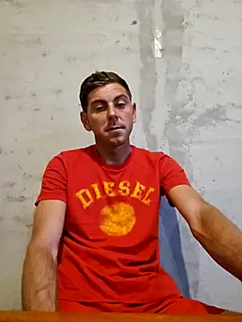 Snapshot of Alex-andru88 chatting on 10/26/25, 05:57 Alex-andru88 online show from 10/26/25, 05:57