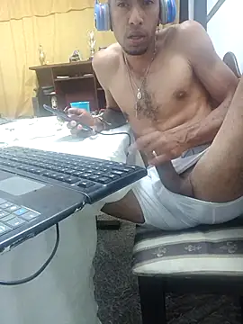 Snapshot of Negritohot2828 chatting on 05/01/26, 05:34 Negritohot2828 online show from 05/01/26, 05:34