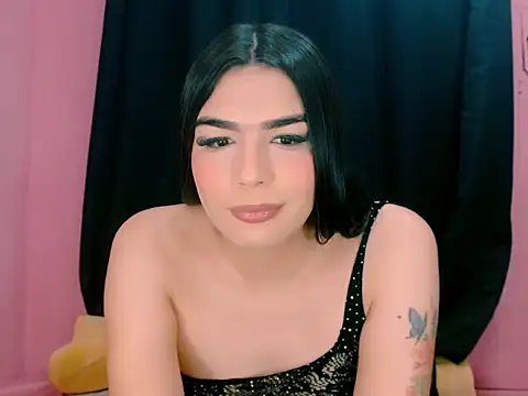 Snapshot of _crystal23_ chatting on 10/18/25, 04:48 crystal23 online show from 10/18/25, 04:48