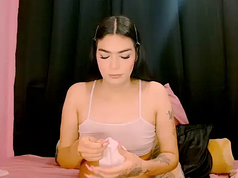 Snapshot of _crystal23_ chatting on 01/10/26, 03:52 crystal23 online show from 01/10/26, 03:52