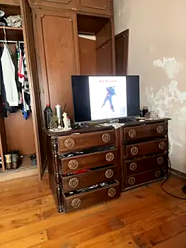 Snapshot of tbp96 chatting on 09/11/25, 05:35 tbp96 online show from 09/11/25, 05:35