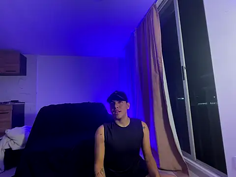 Axel Hunter online show from 10/08/25, 04:43