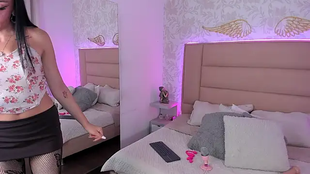 tiffany wine online show from 09/30/25, 04:06