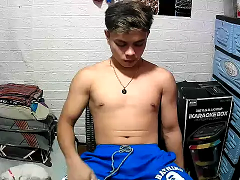 Snapshot of Pinoy_slutcummer69 chatting on 01/15/26, 07:02 Pinoy slutcummer69 online show from 01/15/26, 07:02