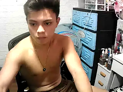 Snapshot of Pinoy_slutcummer69 chatting on 05/08/26, 08:08 Pinoy slutcummer69 online show from 05/08/26, 08:08
