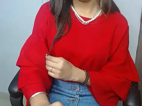 Snapshot of Urlove_lily chatting on 12/05/25, 02:47 Urlove lily online show from 12/05/25, 02:47