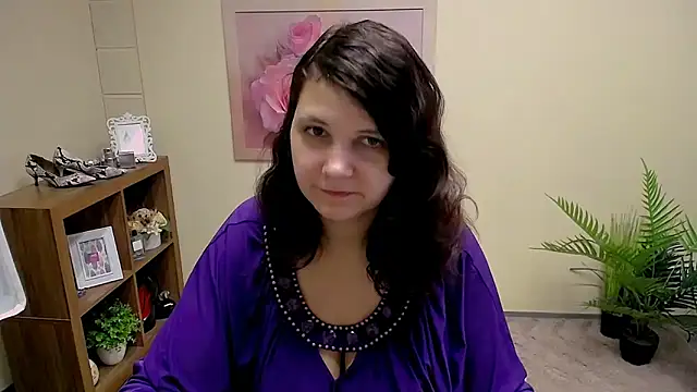 Snapshot of TwoBigSuns chatting on 03/04/26, 08:20 TwoBigSuns online show from 03/04/26, 08:20