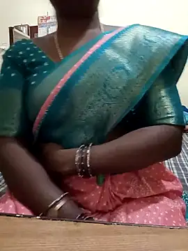 Snapshot of Nrl69 chatting on 12/02/25, 06:52 Nrl69 online show from 12/02/25, 06:52