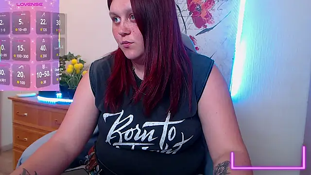 Snapshot of Alisawoods_ chatting on 06/17/26, 12:18 Alisawoods online show from 06/17/26, 12:18