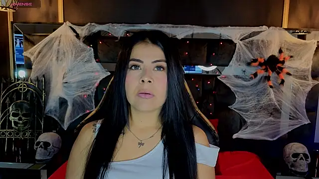 Snapshot of Aniajoness_ chatting on 10/16/25, 01:28 Aniajoness  online show from 10/16/25, 01:28