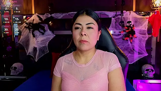 Snapshot of Aniajoness_ chatting on 10/23/25, 04:01 Aniajoness  online show from 10/23/25, 04:01