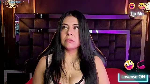 Snapshot of Aniajoness_ chatting on 12/14/25, 03:12 Aniajoness online show from 12/14/25, 03:12