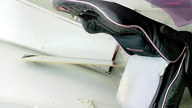 Snapshot of tgirljennie_69 chatting on 03/22/26, 08:34 tgirljennie 69 online show from 03/22/26, 08:34