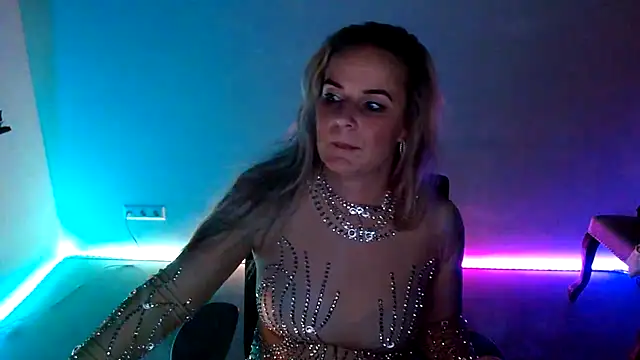 Mrs-Aurora online show from 12/20/25, 10:06