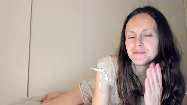 Snapshot of Cimbelka chatting on 04/15/26, 08:09 Cimbelka online show from 04/15/26, 08:09