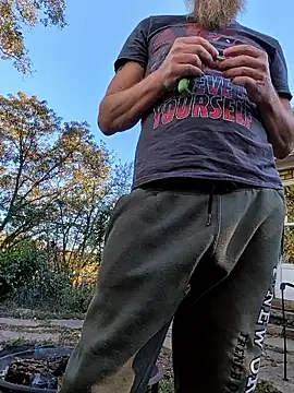 Snapshot of sizableunicorn7 chatting on 10/22/25, 09:47 sizableunicorn7 online show from 10/22/25, 09:47