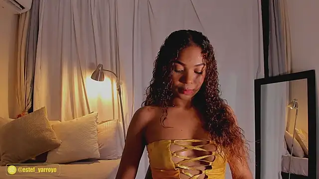 Snapshot of Estefy_arroyo1 chatting on 09/29/25, 03:00 Estefy arroyo1 online show from 09/29/25, 03:00