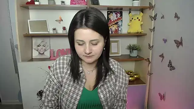 Katrin kiss  online show from 07/04/26, 10:54