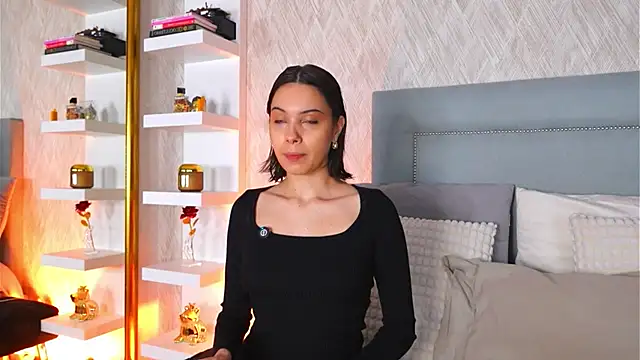 Sofy Bradd online show from 03/08/26, 08:07