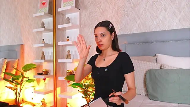 Sofy Bradd online show from 04/10/26, 06:51