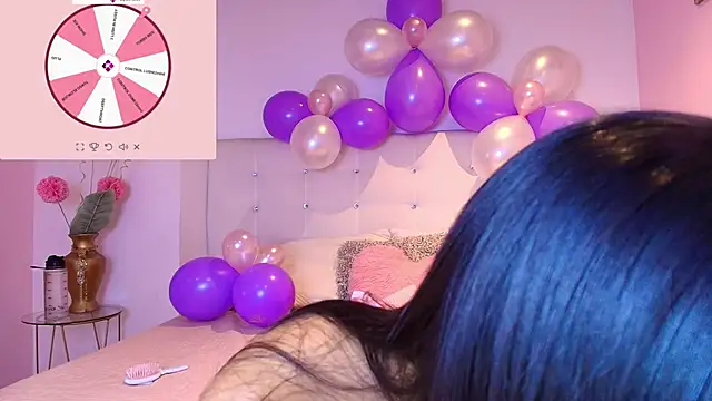 Snapshot of lilyth_bloom chatting on 11/07/25, 12:49 lilyth bloom online show from 11/07/25, 12:49