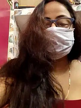 Snapshot of nisha_1110 chatting on 11/04/25, 01:43 nisha 1110 online show from 11/04/25, 01:43