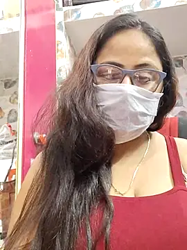 Snapshot of nisha_1110 chatting on 11/06/25, 01:56 nisha 1110 online show from 11/06/25, 01:56