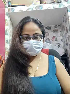 Snapshot of nisha_1110 chatting on 11/08/25, 01:22 nisha 1110 online show from 11/08/25, 01:22