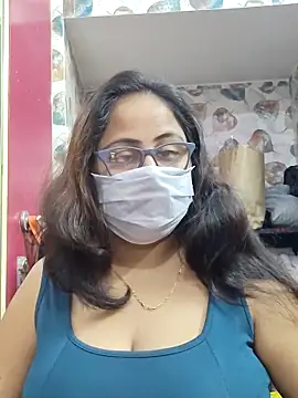 Snapshot of nisha_1110 chatting on 12/04/25, 01:53 nisha 1110 online show from 12/04/25, 01:53