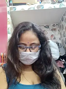 Snapshot of nisha_1110 chatting on 03/19/26, 02:43 nisha 1110 online show from 03/19/26, 02:43