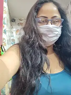 Snapshot of nisha_1110 chatting on 04/06/26, 02:07 nisha 1110 online show from 04/06/26, 02:07