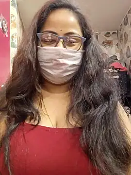 Snapshot of nisha_1110 chatting on 04/24/26, 02:52 nisha 1110 online show from 04/24/26, 02:52