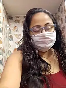 Snapshot of nisha_1110 chatting on 04/25/26, 06:16 nisha 1110 online show from 04/25/26, 06:16