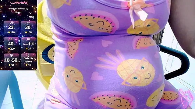 charlothee12 online show from 10/09/25, 04:32