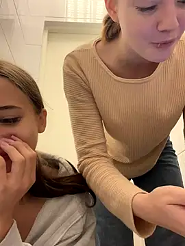 Snapshot of Juice_Bunny chatting on 09/28/25, 05:46 Juice Bunny online show from 09/28/25, 05:46