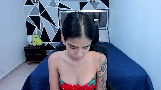 Snapshot of valeria-duarte chatting on 04/01/26, 02:14 valeria-duarte online show from 04/01/26, 02:14