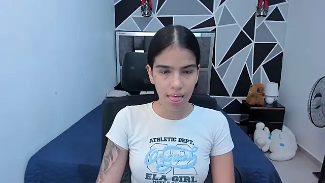 Snapshot of valeria-duarte chatting on 05/26/26, 11:28 valeria-duarte online show from 05/26/26, 11:28