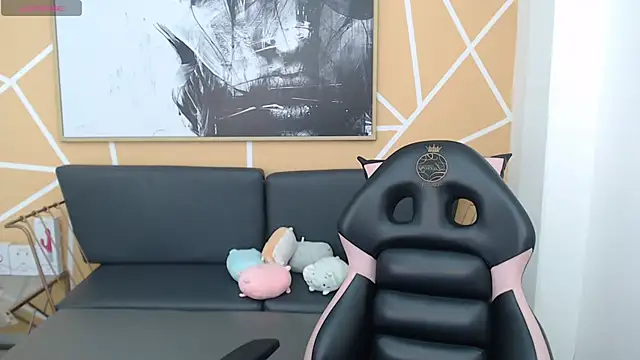 Snapshot of olivia_russo_ chatting on 03/15/26, 01:39 olivia russo online show from 03/15/26, 01:39