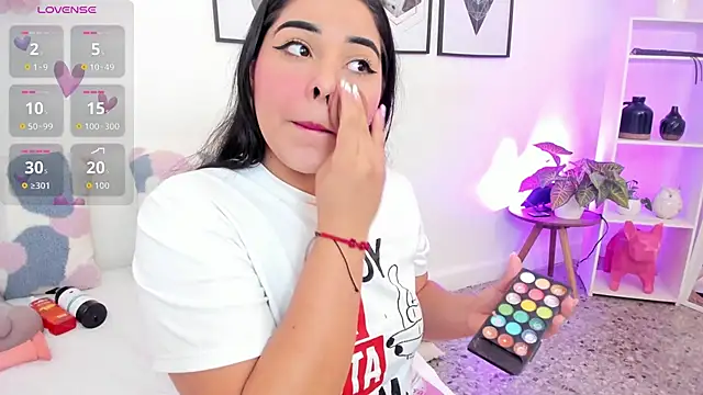 yunna7 online show from 10/09/25, 11:30