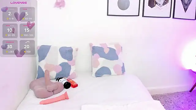 yunna7 online show from 10/14/25, 11:33