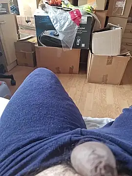 Snapshot of Badeanzug chatting on 11/10/25, 08:24 Badeanzug online show from 11/10/25, 08:24